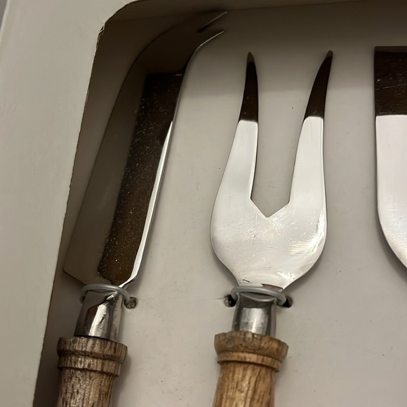Sur La Table Wood Handled Cheese Knives Servers Set of 4 NIB Hostess Gift - Picture 5 of 7